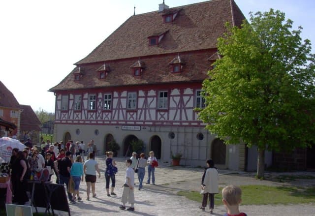 f006m006.jpg