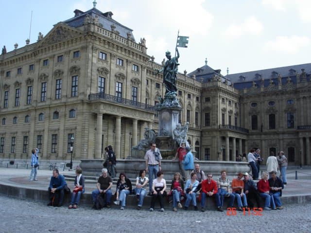 p009.jpg