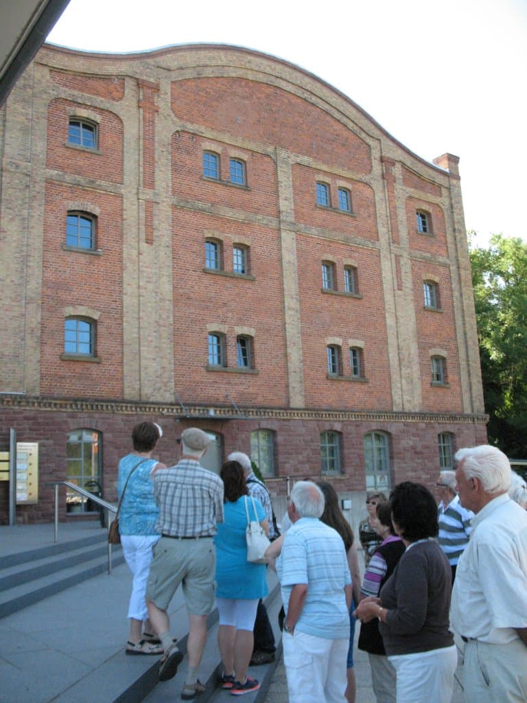 21-stadtfuehrung-gruppe-1-alte-maelzerei.jpg