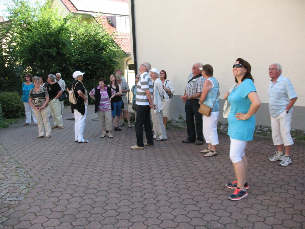 25-stadtfuehrung-gruppe-1-burg-u-schloss-aussenbesichtigung.jpg
