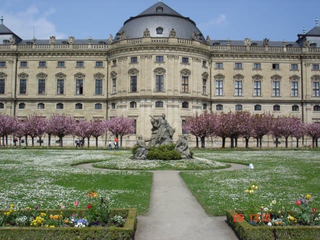 b006residenz001.jpg